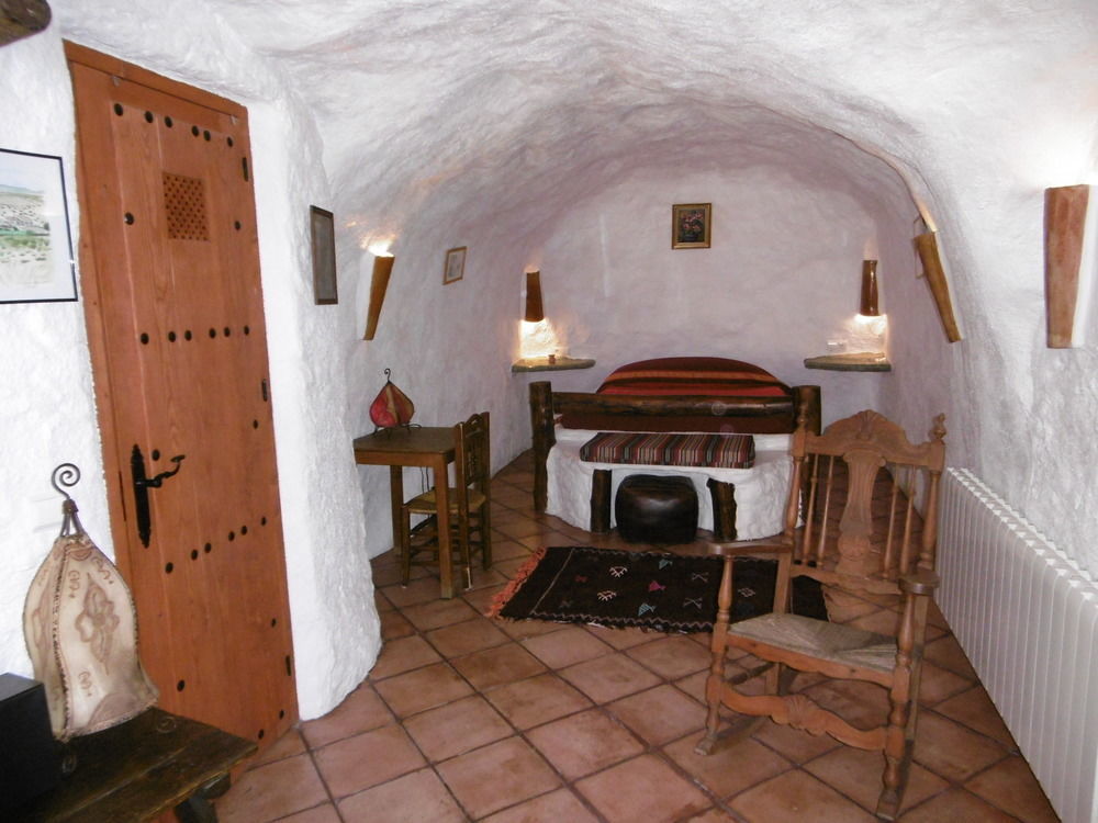Гостевой дом Cuevas Andalucia Баса Экстерьер фото